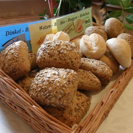 Hotel Garni Schlossgarten Neustrelitz Ngoại thất bức ảnh