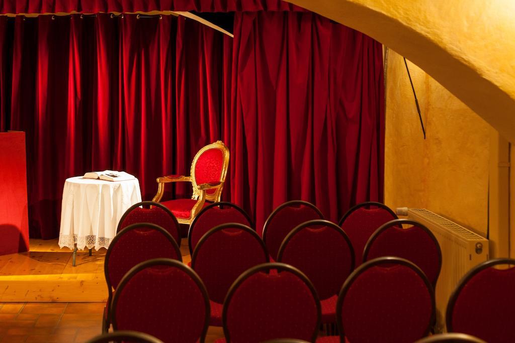 Hotel Garni Schlossgarten Neustrelitz Ngoại thất bức ảnh